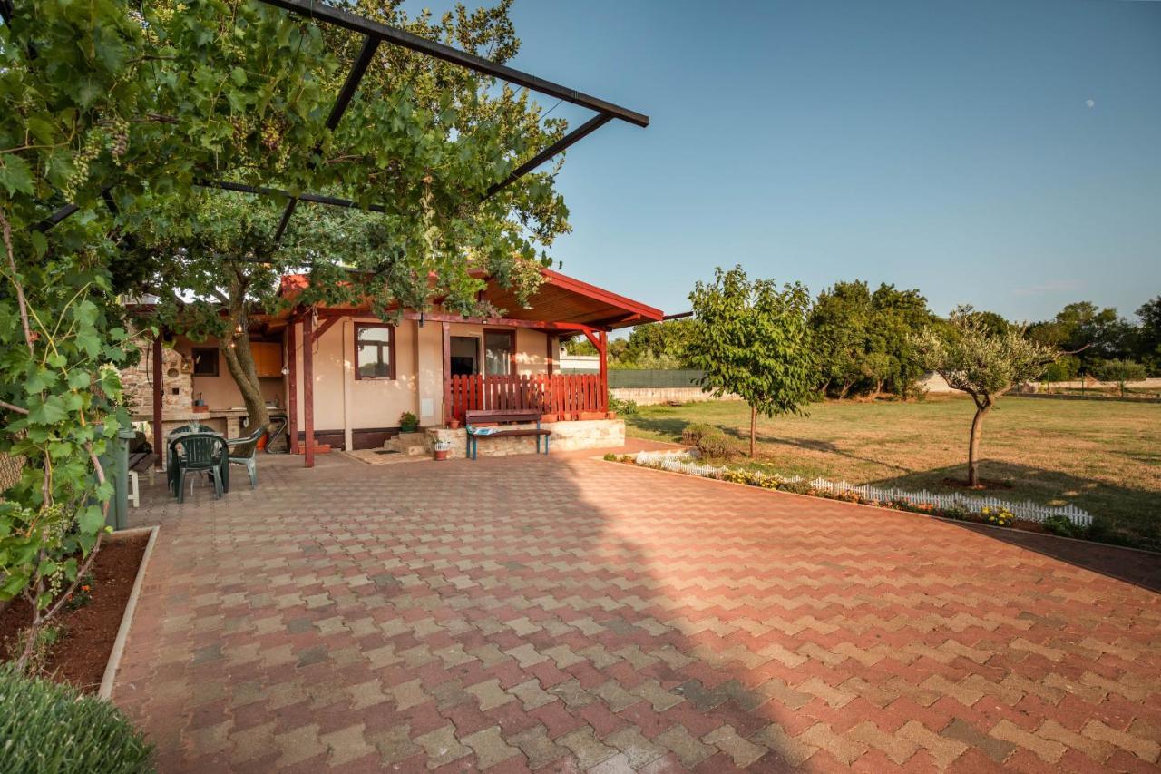 Funny House Villa Pula Exterior foto