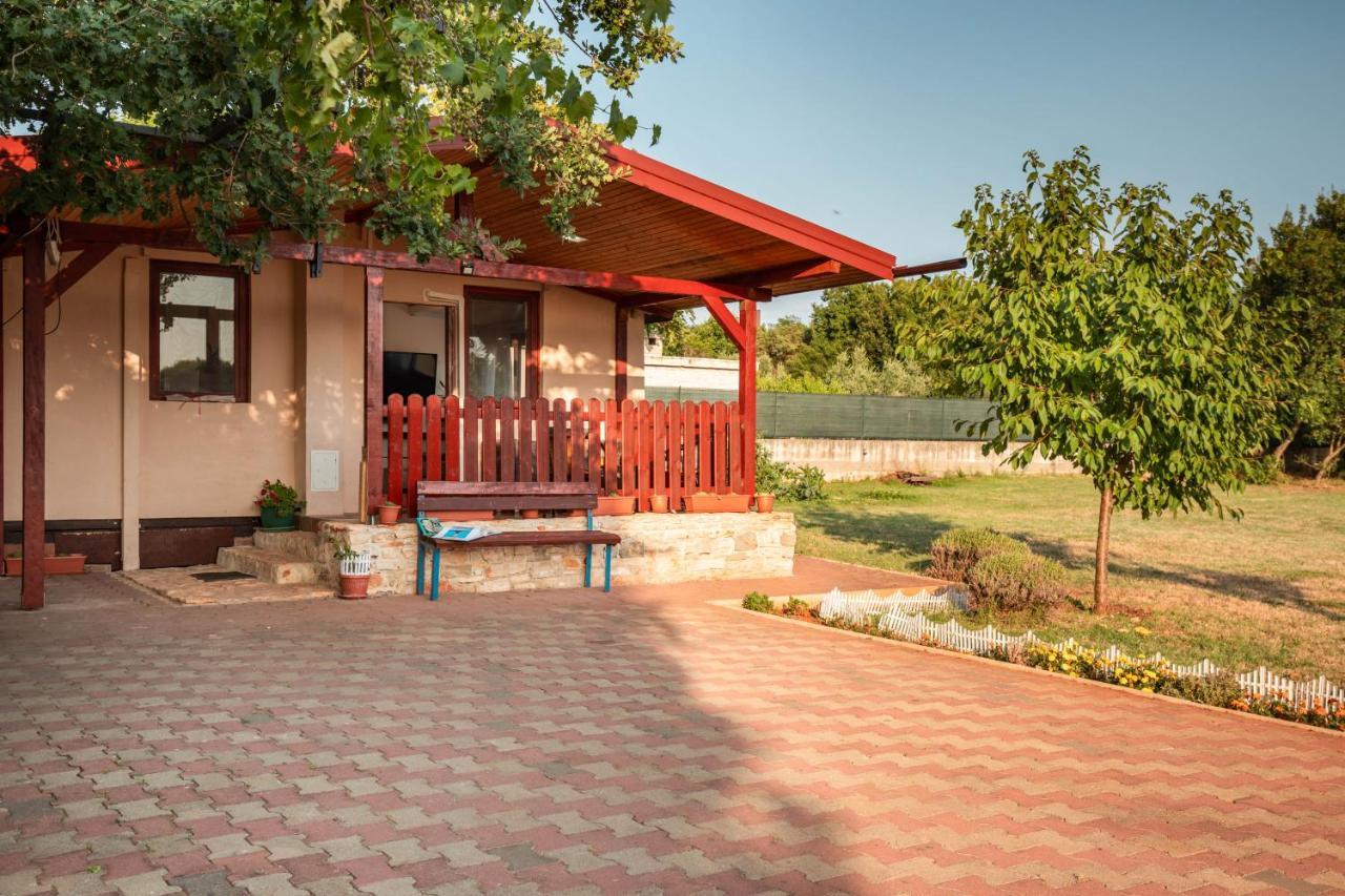 Funny House Villa Pula Exterior foto